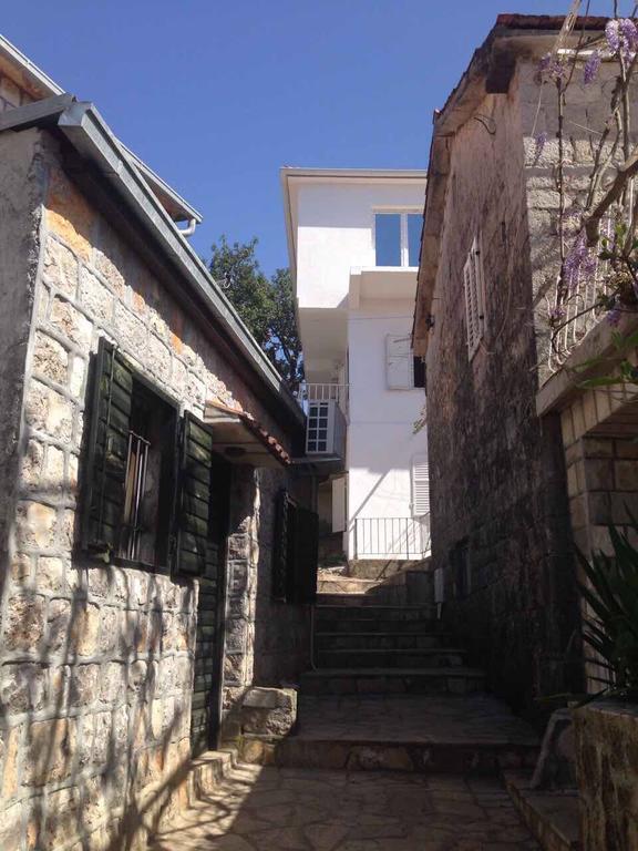 לושטיצה Apartmani Roganovic מראה חיצוני תמונה