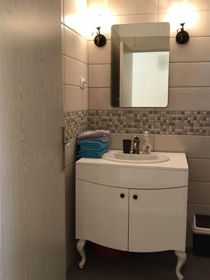 לושטיצה Apartmani Roganovic מראה חיצוני תמונה